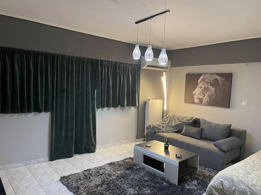 Central Modern Apartment Volos Exterior foto